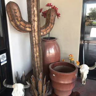 Yard art Bashas' swan