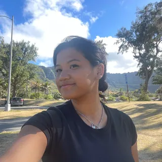 Lusy D.