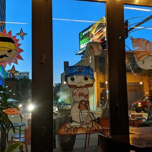 the outside of a restaurant