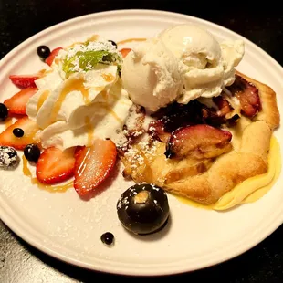 Peach and plum Crostada