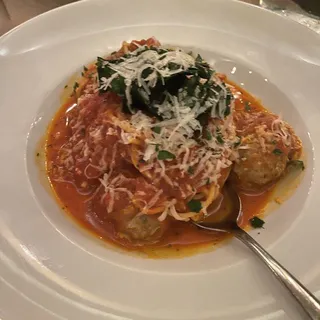 Spaghetti meatball dinner
