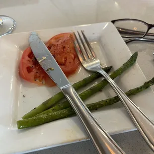 Tomato Slices and Grilled Asparagus