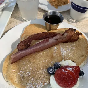 Berries &amp; Cream pancakes (bacon on the side)