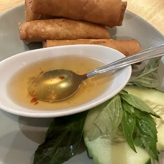 Crispy Egg Rolls 4pc