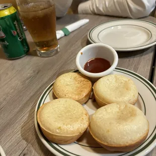 Cheese bread with guava dipping sauce