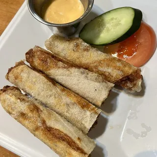 4 Eggrolls
