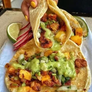 Al pastor taco