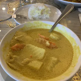 Yellow curry with rice