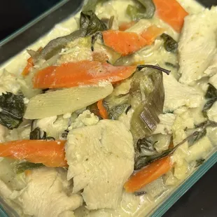 Green curry with chicken - spicy