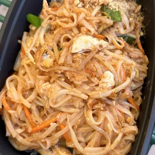 Pad Thai with chicken