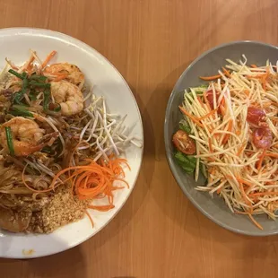 pad thai, papaya salad