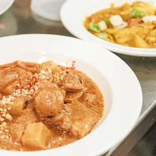 Cater Thai food for your wedding. Everyone will love it!