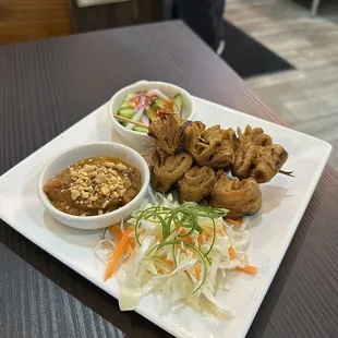 chicken wings and fried chicken, food