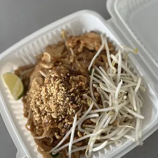 Traditional Pad Thai