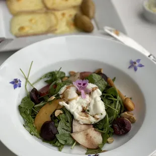 Seasonal salad was a piece of art! Most amazing salad I've ever had.