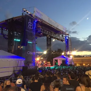 Gary Clark Jr. Straight up killed it tonight!