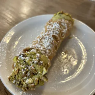 Pistachio cannoli