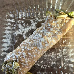 Pistachio cannoli