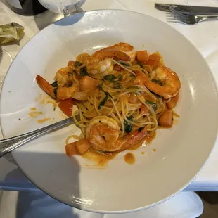 Spaghetti with shrimp