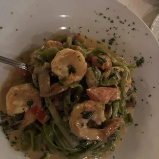 Linguine with shrimp in a lobster sauce. Great.