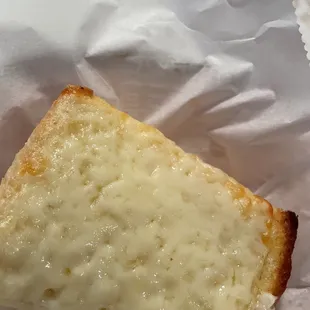 Cheese bread that comes with 4 (we ate 3)