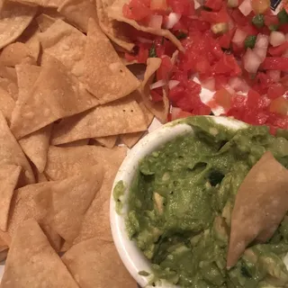 House-Made Guacamole & Chips