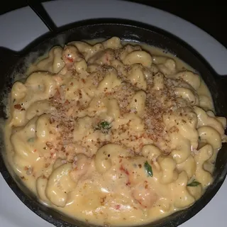 Crawfish Mac N Cheese