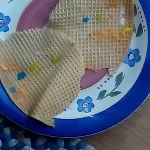 2 cones I got from baskin robbins at bayside