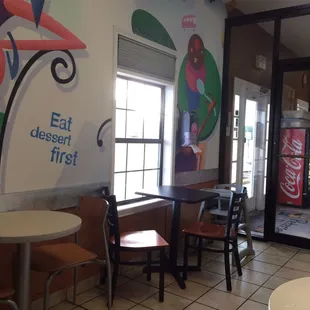 the inside of a fast food restaurant