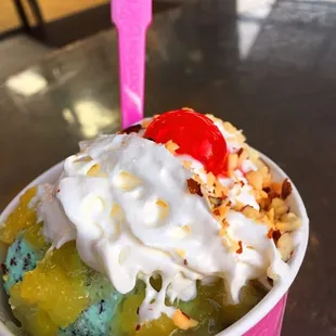 2 scoop sundae!