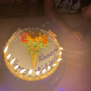 BUY 1 round cake oreo