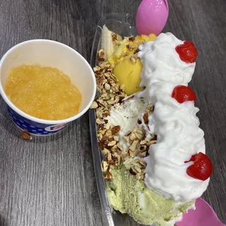 2.5 oz. Banana Split Sundae