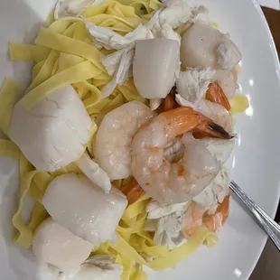 Seafood Fettuccine minus the sauce (my preference)
