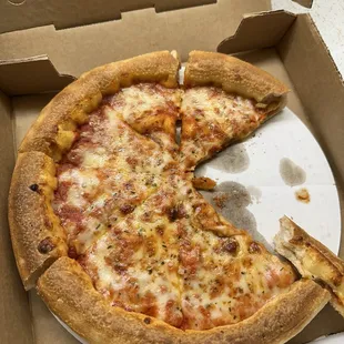 Cheese pizza