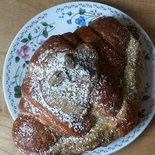 Pistachio Croissant