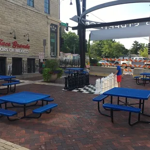 South end of the Batavia Farmers Market at 9am on a Saturday morning in August  (Who needs the French Market??)