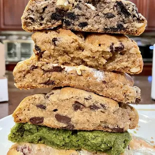 6 layers of heaven!  From top to bottom:  Cookies n' Cream, Oatmeal Raisin, Campfire, Chocolate Chip, Matcha, and Strawberry Pudge