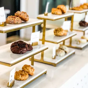 As soon as we walked into the shop we were immediately drawn to the cookie display. That&apos;s what we were there for after all!