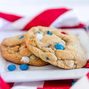 Patriotic M&amp;M Cookies