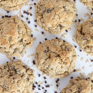 Dark Chocolate Oatmeal Cookies