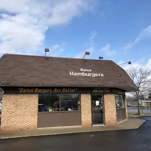 Unassuming exterior. Great burgers.