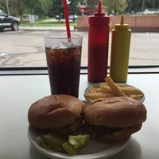 2 Cheeseburgers and an order of Fries