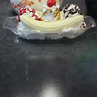 Banana split display