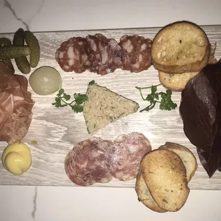 CHARCUTERIE BOARD