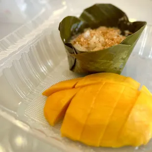 Mango and sweet sticky rice :)
