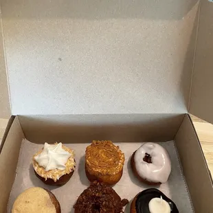 Back: Lemon (my favorite), Biscoff, Vanilla(my daughters favorite), Boston Cream Pie (my wife's favorite), Maple Bacon, Cinnamon Roll