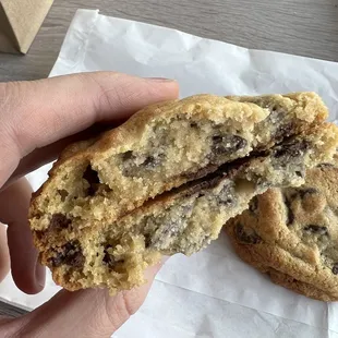 Chocolate chip cookie