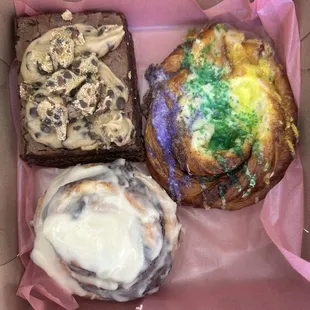 King Cake croissant, cinnamon bun, Brookie