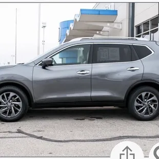 2016 Nissan Rouge.