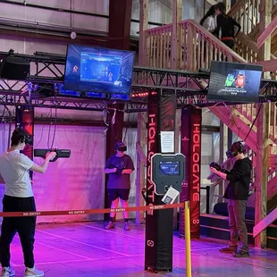 Virtual Reality (VR)